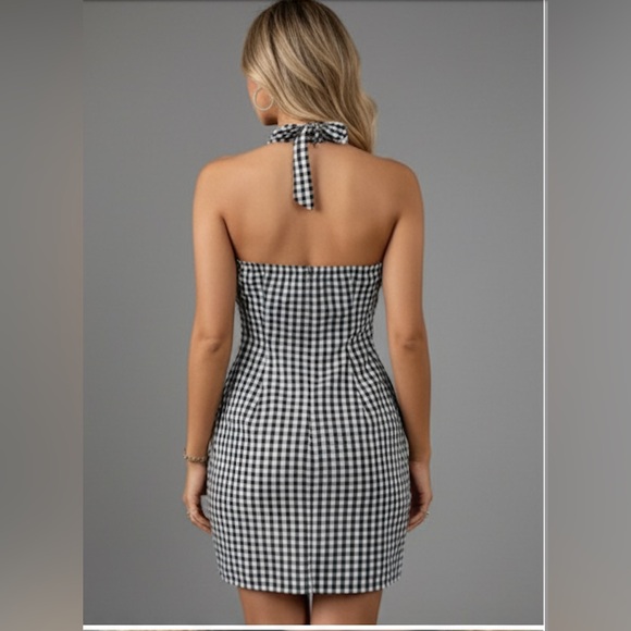 Gingham Print Backless Halter Neck Dress - Picture 4 of 6